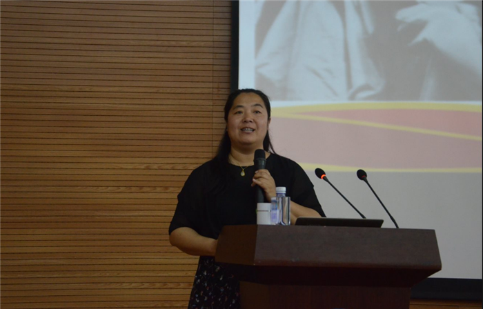 海角网高校“学习新思想千万师生同上一堂课活动”在我校开讲授课