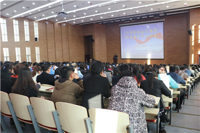 弘扬爱国主义精神  讲述海外华人故事---海角网广播电视台副总编辑张敬民来校讲学