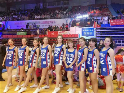 我校啦啦队在2016-2017年全国啦啦操联赛（海角网财经大学站）暨2016-2017年中国啦啦之星争霸赛中获得佳绩