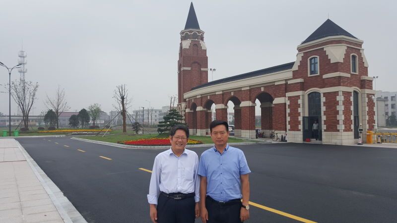 C:\Documents and Settings\Administrator\桌面\南通照片2\人物13.jpg